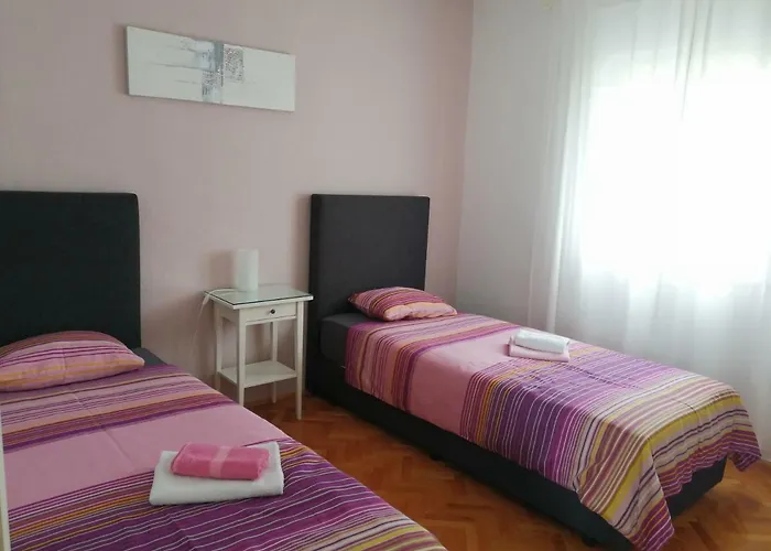 Zen - Heated Pool, Ev Type 2 Trogir