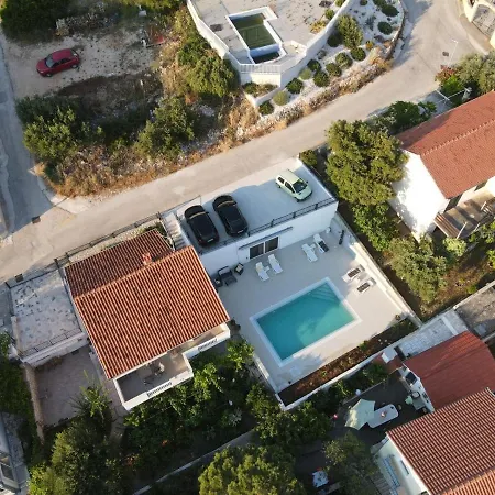 Zen - Heated Pool, Ev Type 2 Апартаменти *