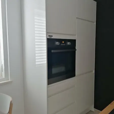 Zen - Heated Pool, Ev Type 2 Apartment Trogir